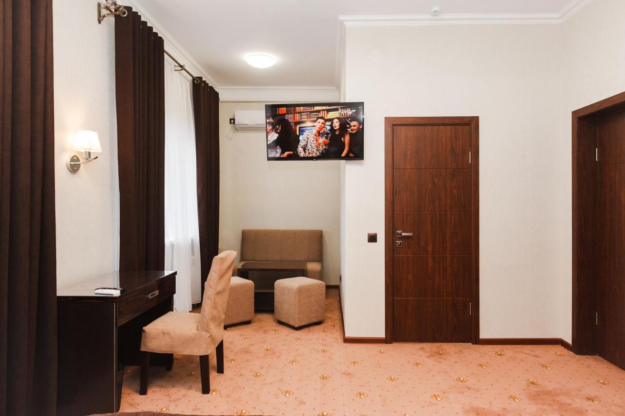 Beluga Hotel Atyraū Екстериор снимка