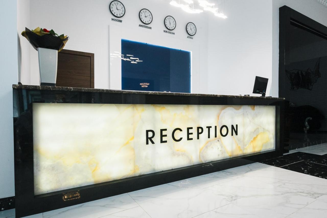 Beluga Hotel Atyraū Екстериор снимка