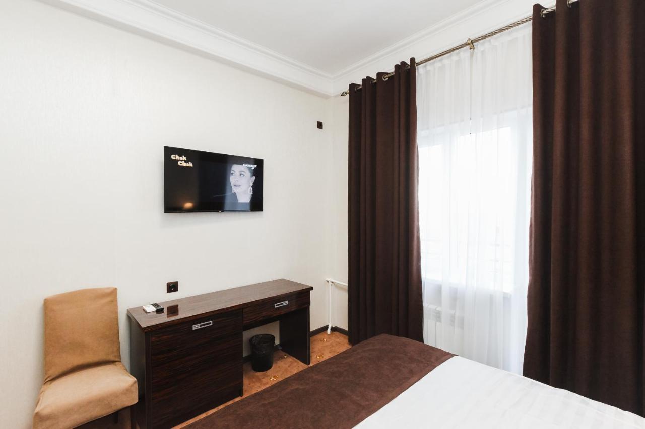 Beluga Hotel Atyraū Екстериор снимка