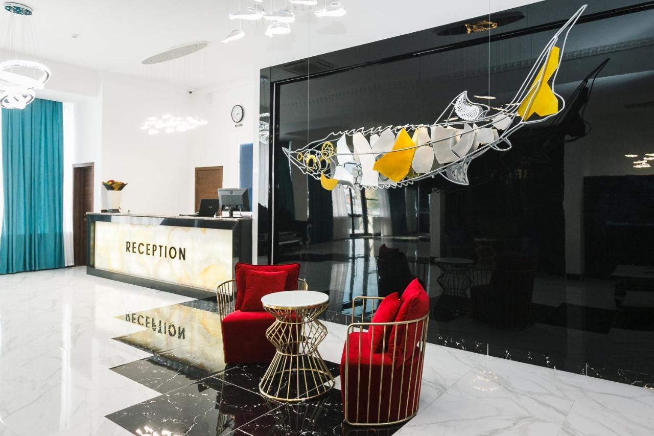 Beluga Hotel Atyraū Екстериор снимка