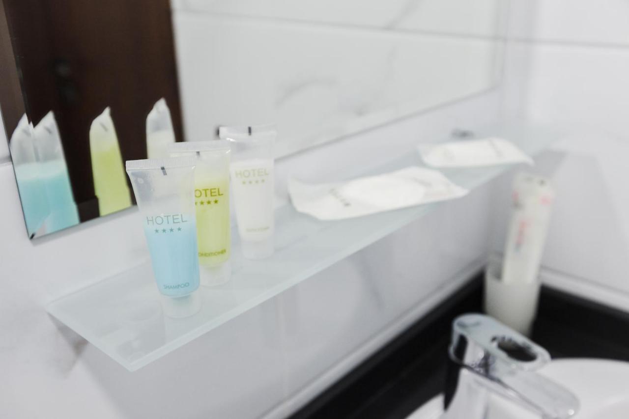 Beluga Hotel Atyraū Екстериор снимка